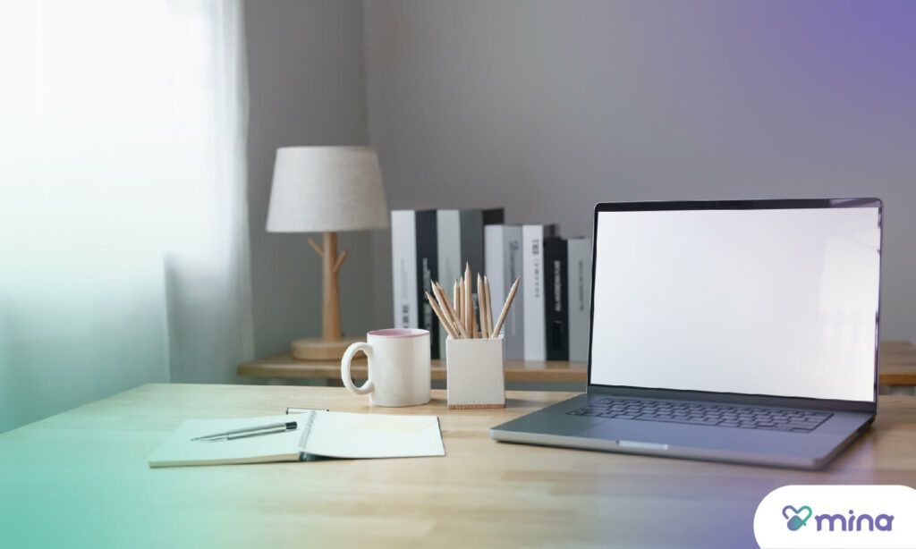 Un espacio limpio, ordenado y seguro es un área ideal para trabajar desde casa.